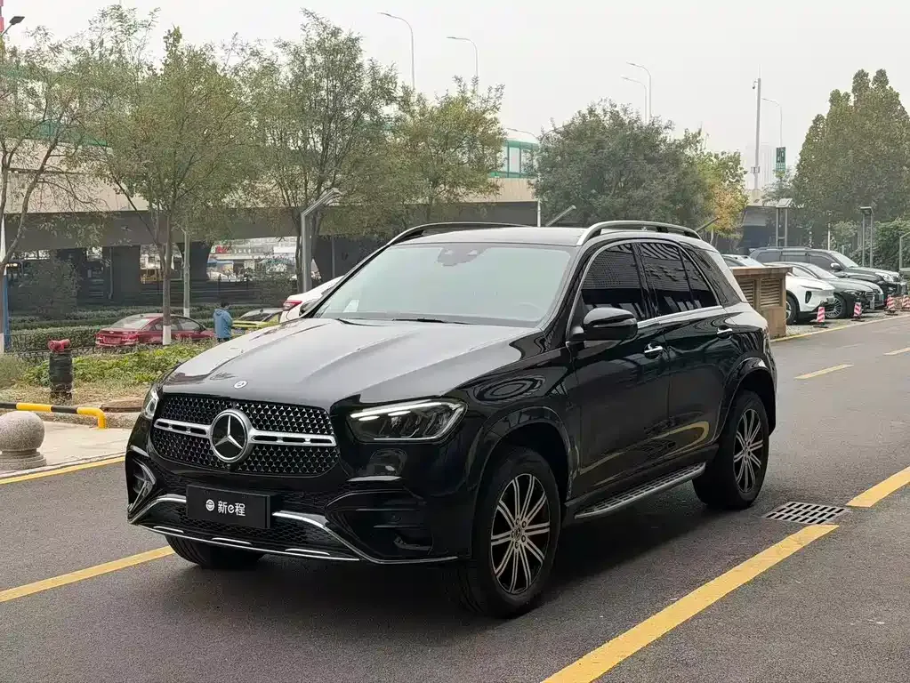 Mercedes-Benz GLE — фото 1