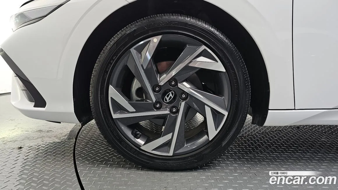 Hyundai AVANTE — фото 5
