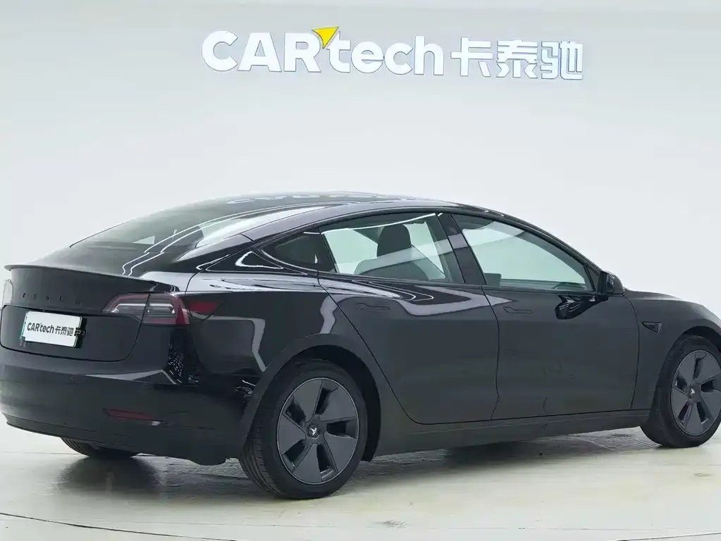 Tesla Model 3 — фото 5