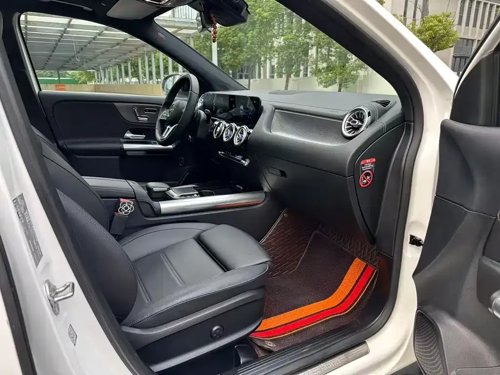 Mercedes-Benz GLA — фото 8