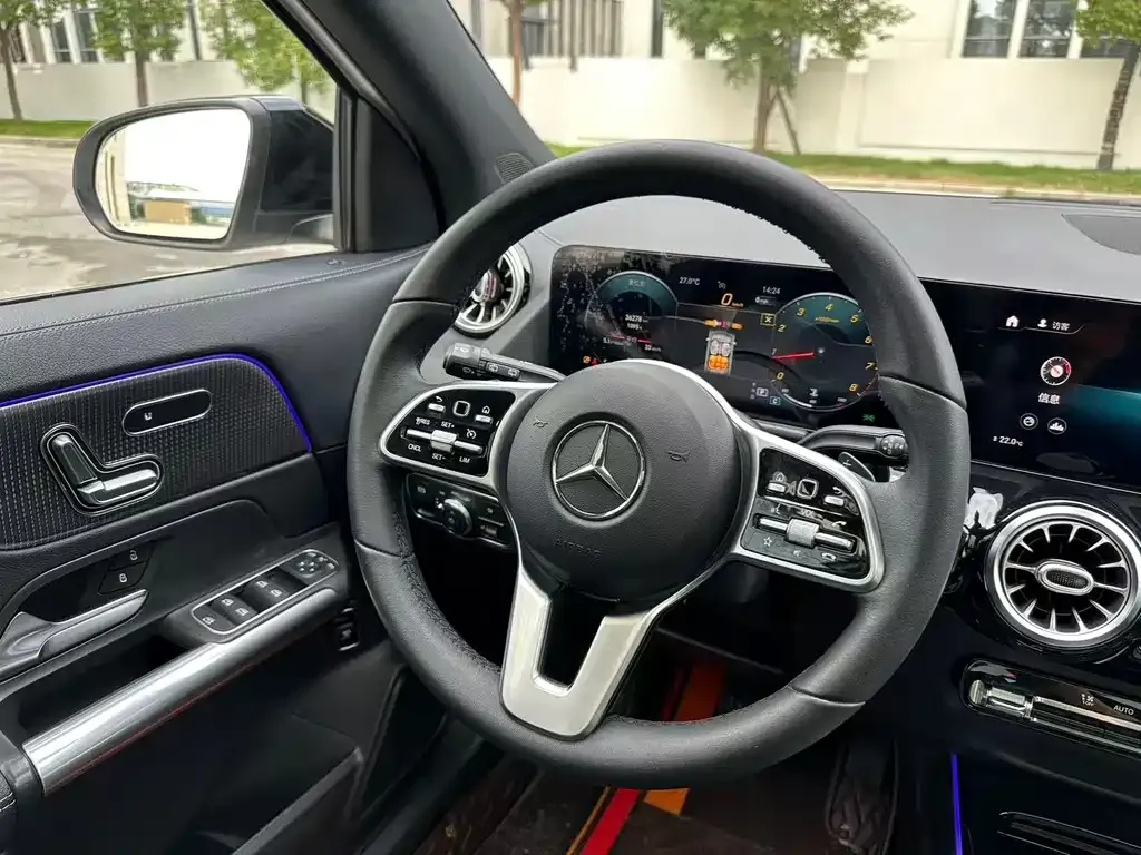 Mercedes-Benz GLA — фото 9