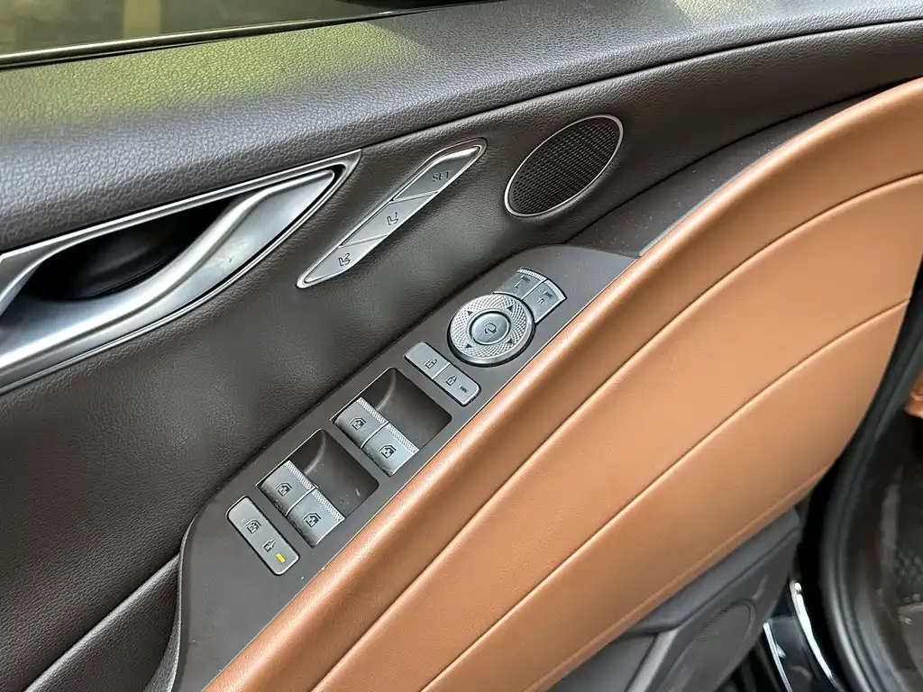 Genesis G80 — фото 7