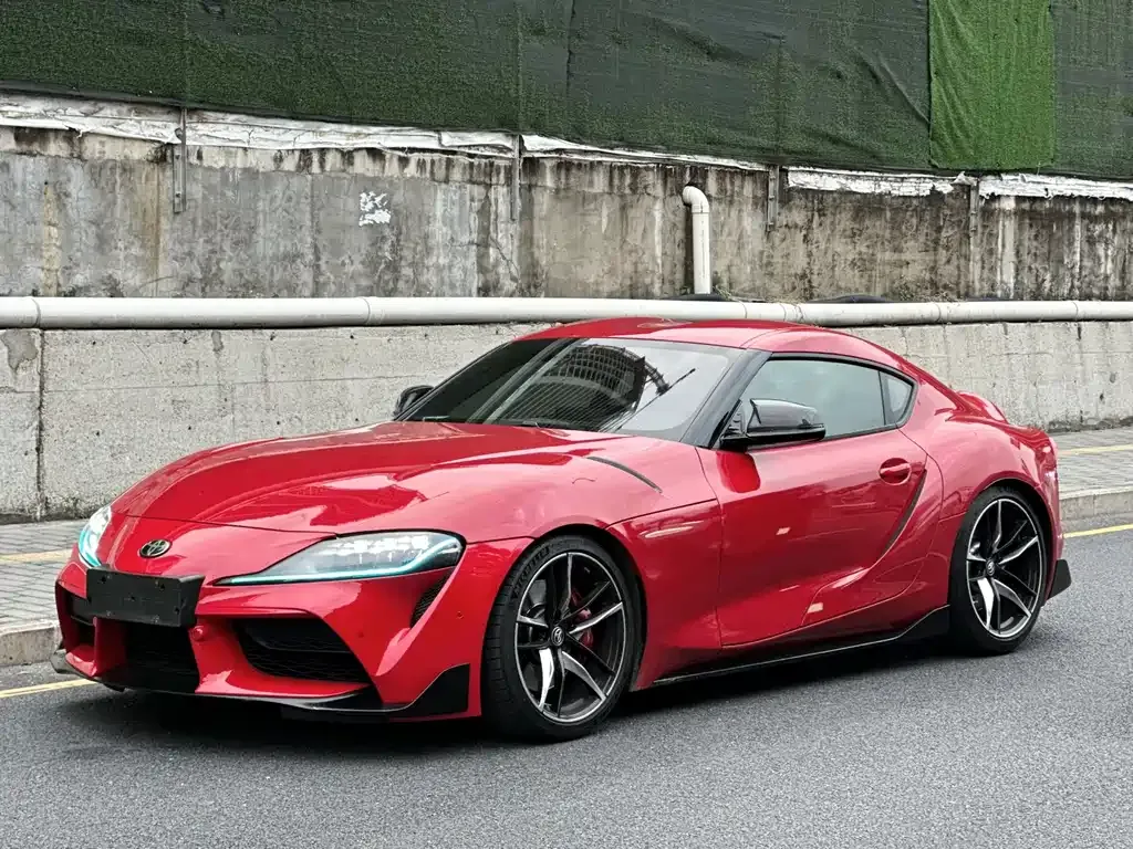Toyota Supra — фото 1