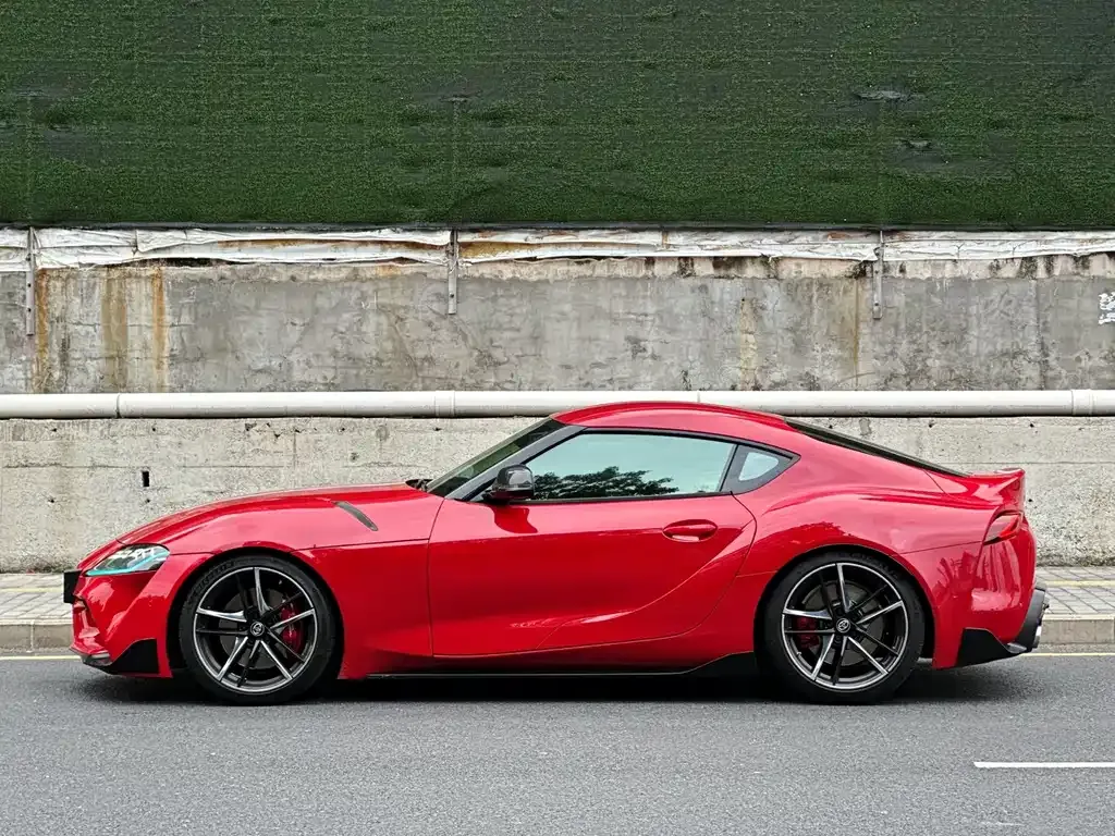 Toyota Supra — фото 2