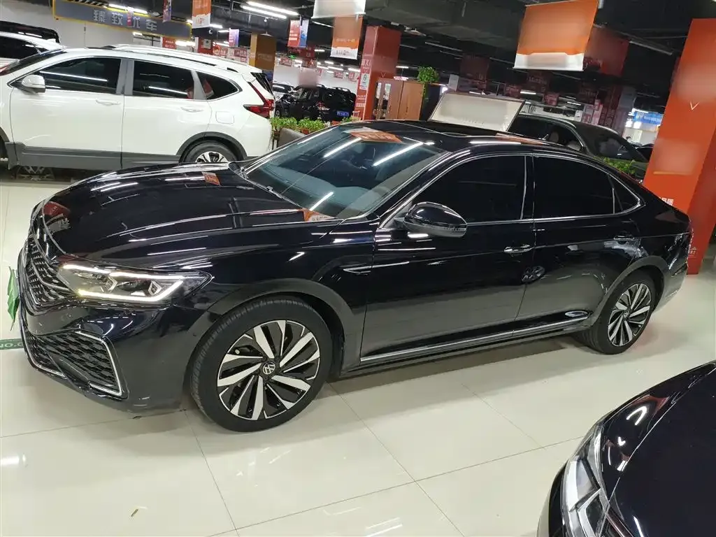 Volkswagen Passat — фото 5