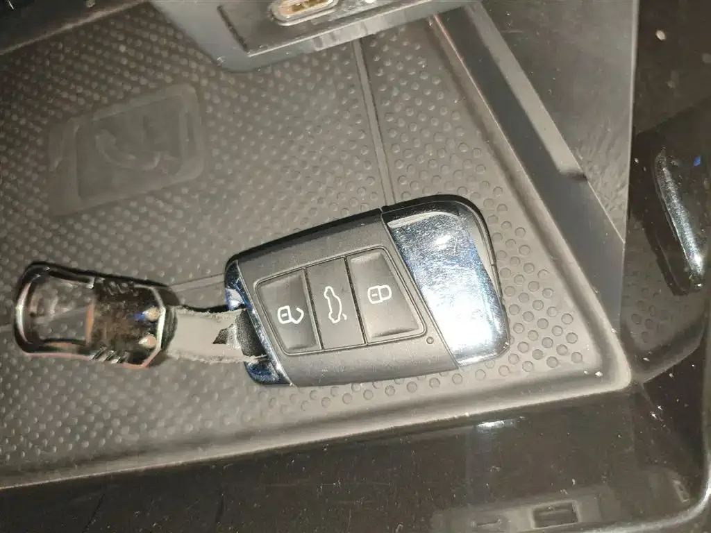 Volkswagen Passat — фото 9