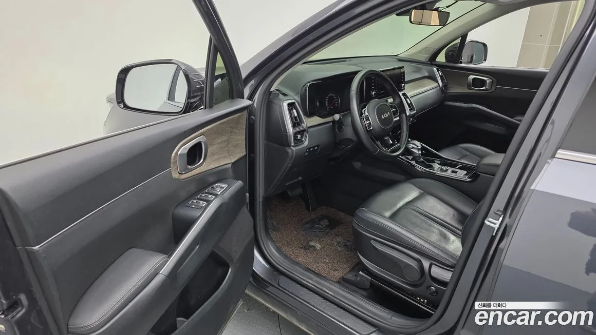Kia Sorento — фото 10