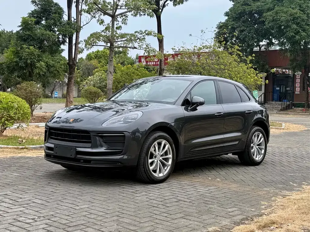 Porsche Macan — фото 1