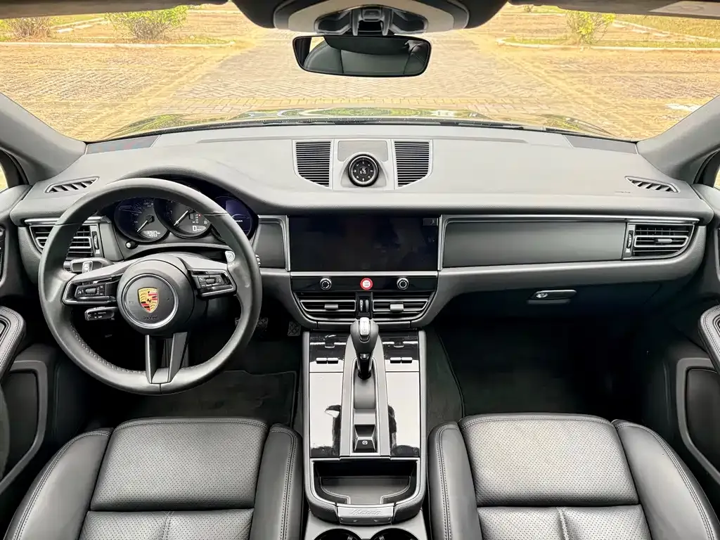 Porsche Macan — фото 7