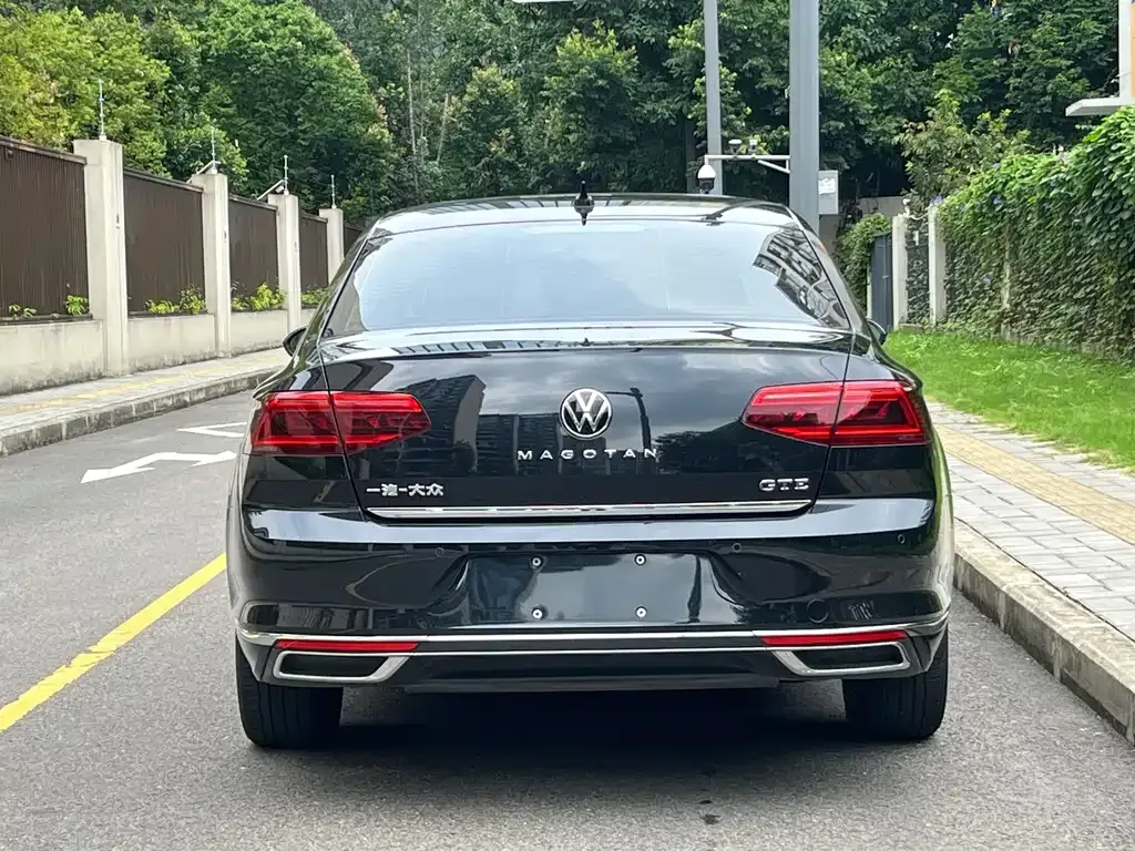 Volkswagen Magotan GTE PHEV — фото 6