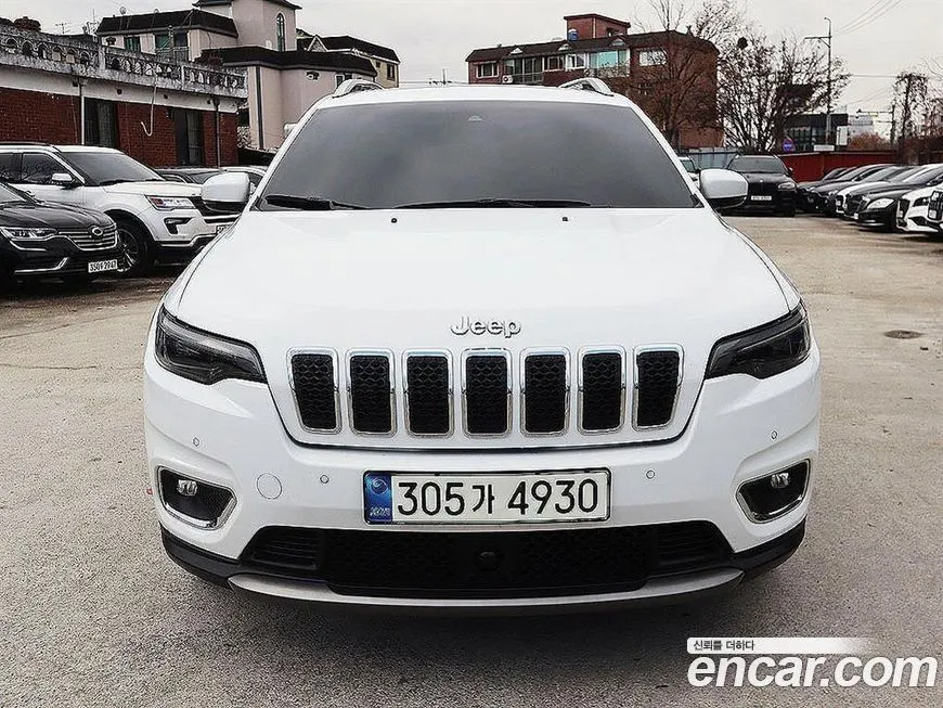 Jeep Cherokee — фото 1