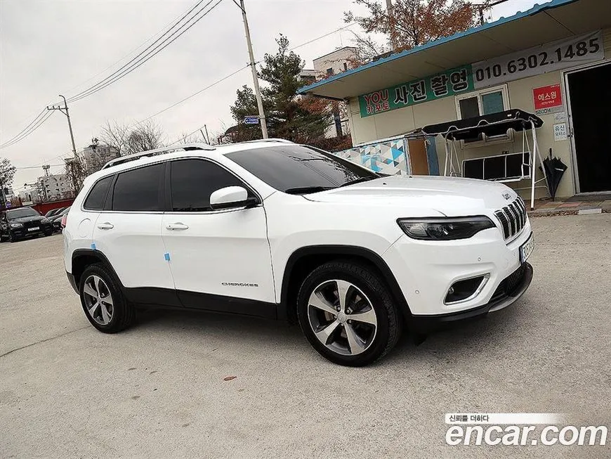 Jeep Cherokee — фото 3