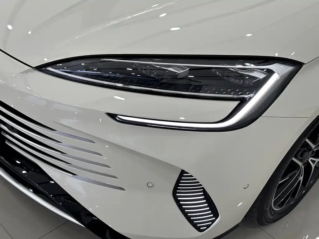 BYD Seal 07 DM-i — фото 3