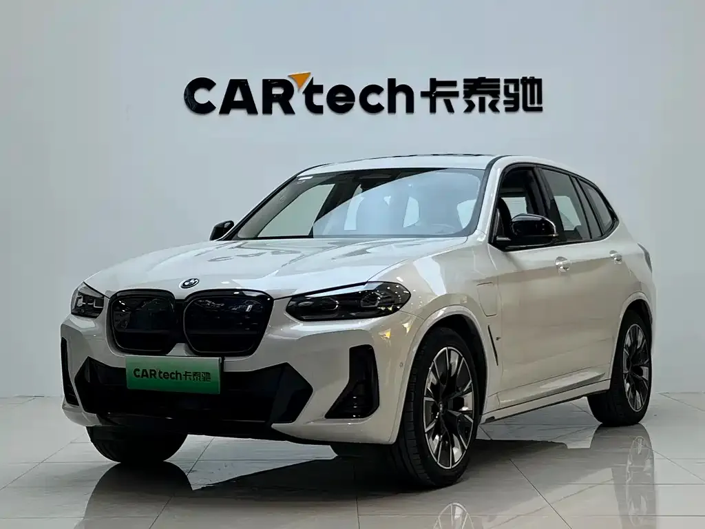 BMW iX3 — фото 1