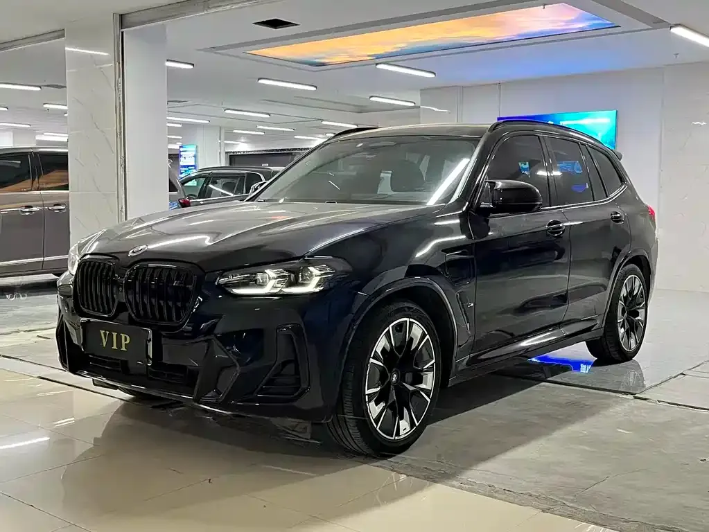 BMW iX3 — фото 1
