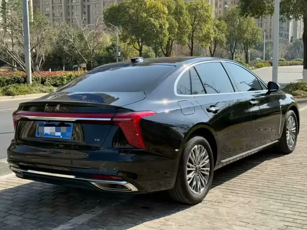 Hongqi H5 — фото 4