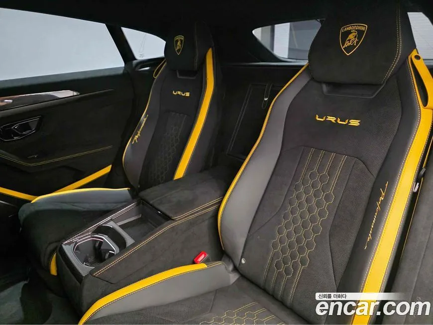 Lamborghini Urus — фото 9