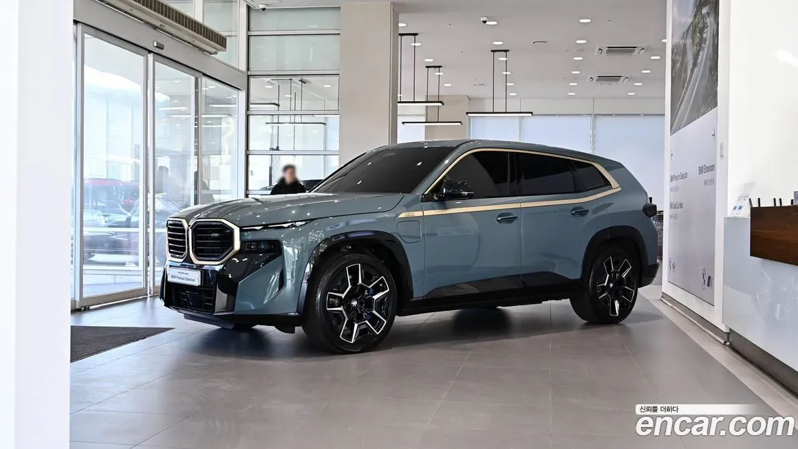 BMW XM — фото 1