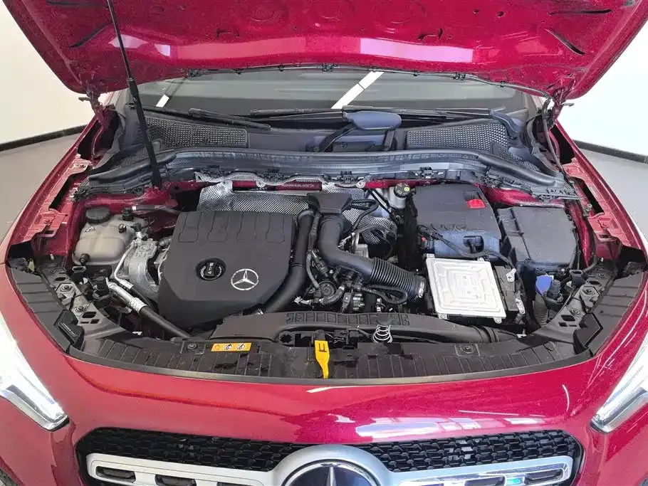 Mercedes-Benz GLA — фото 10