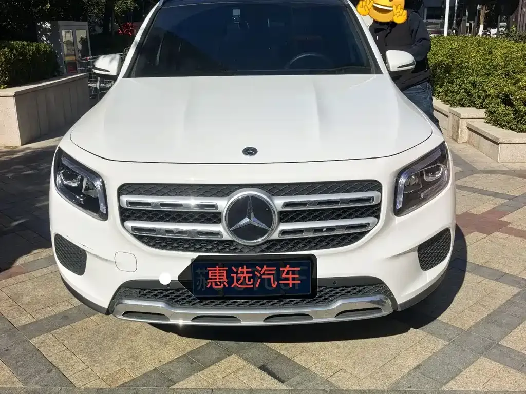 Mercedes-Benz GLB — фото 1