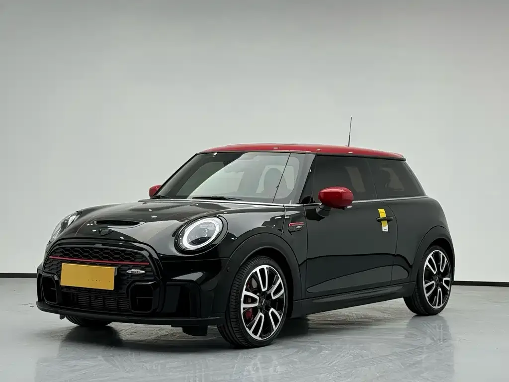 MINI JCW (John Cooper Works) — фото 1