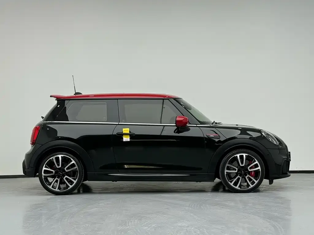 MINI JCW (John Cooper Works) — фото 7