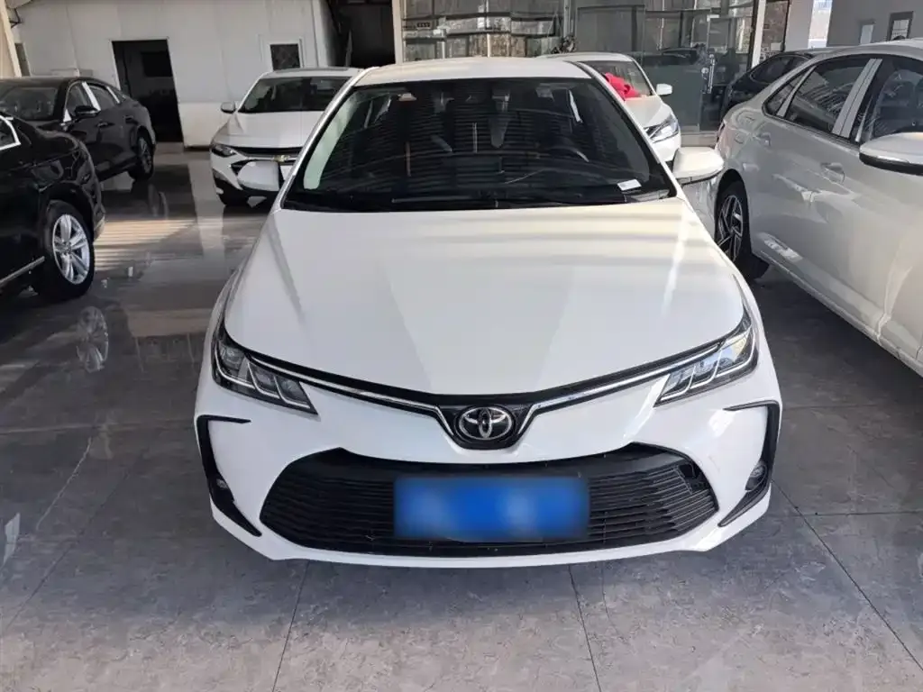Toyota Corolla — фото 3