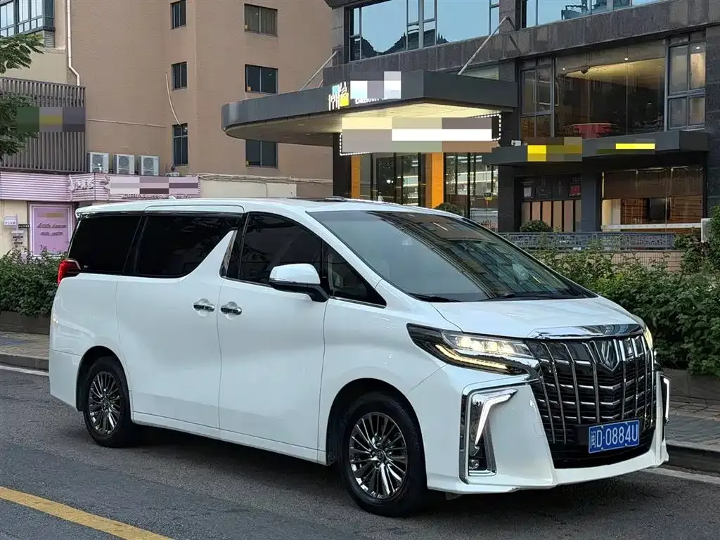 Toyota Alphard — фото 3