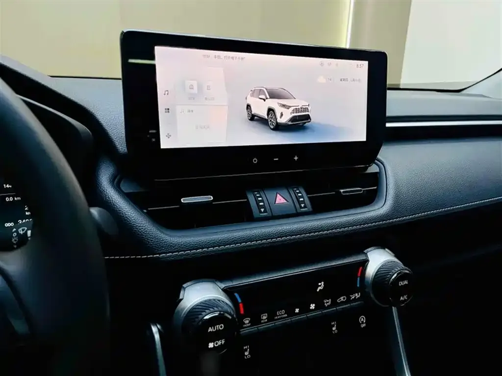 Toyota RAV4 — фото 6
