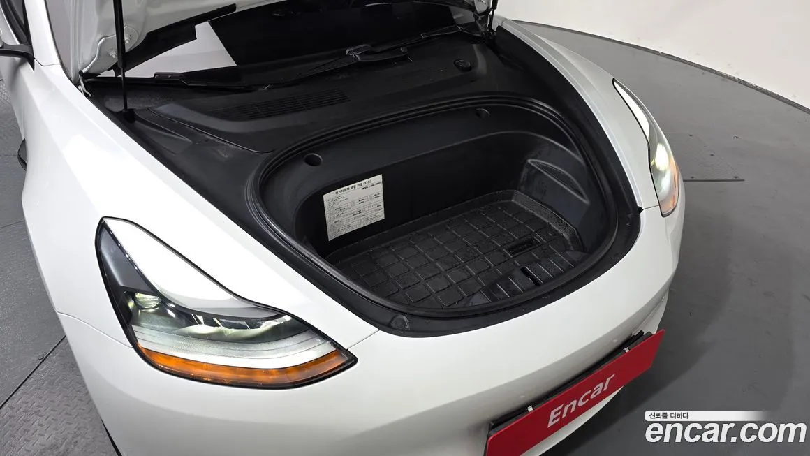 Tesla Model 3 — фото 6