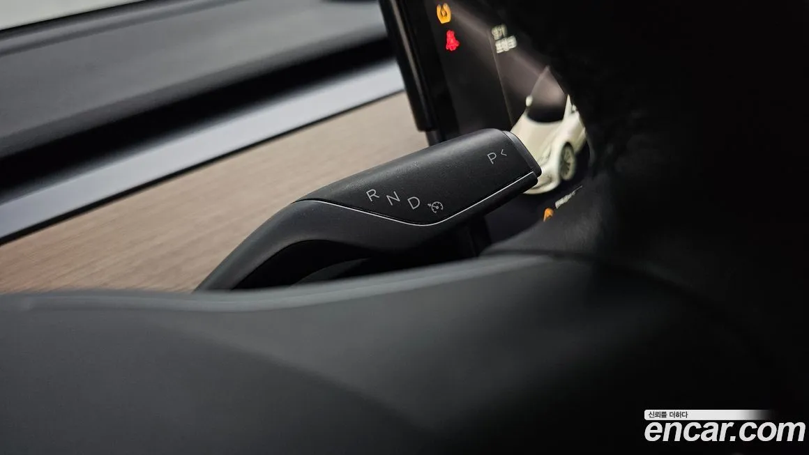 Tesla Model 3 — фото 9