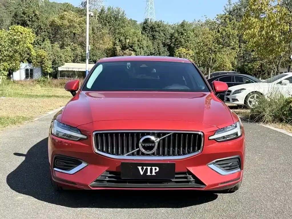Volvo S60 — фото 2