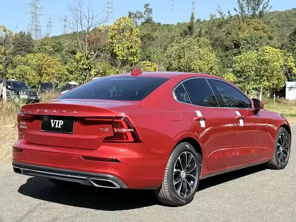 Volvo S60 — фото 4