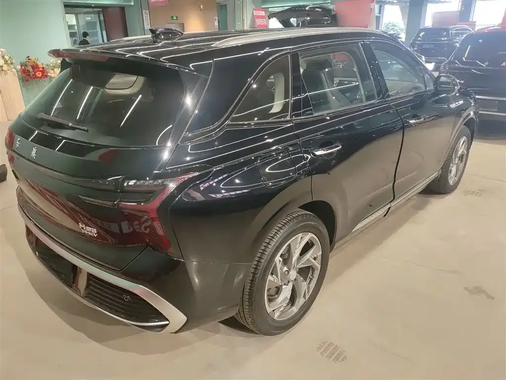 Hongqi HS3 PHEV — фото 7