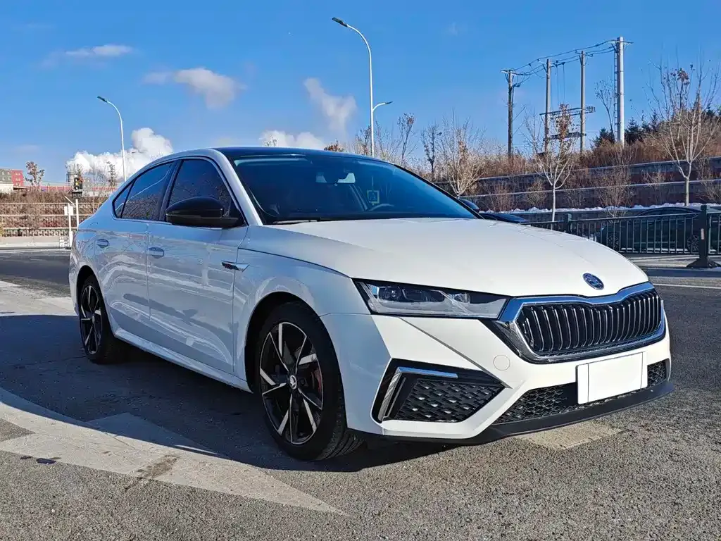 Skoda Octavia — фото 3