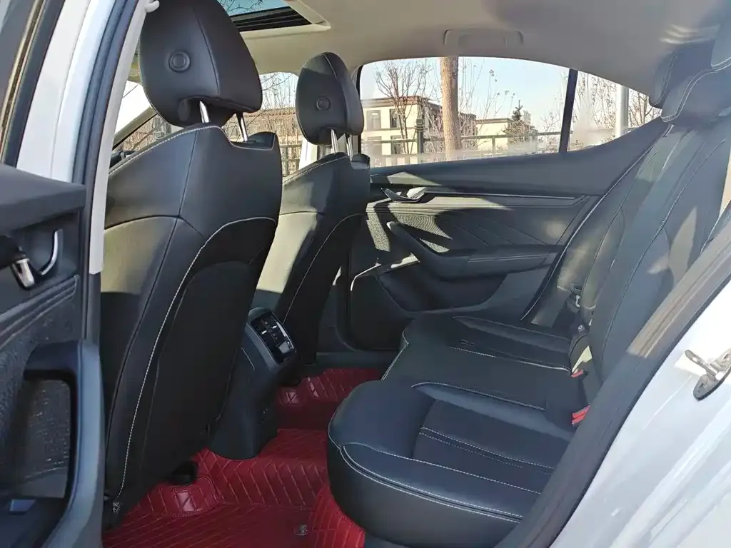 Skoda Octavia — фото 5