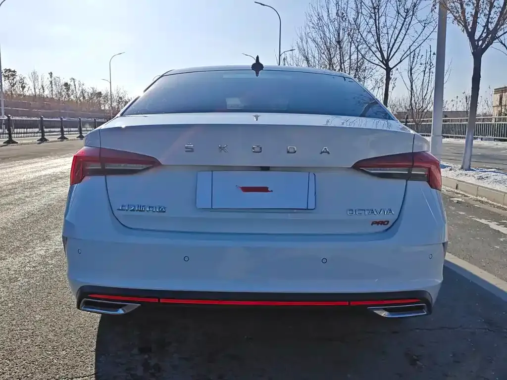 Skoda Octavia — фото 8