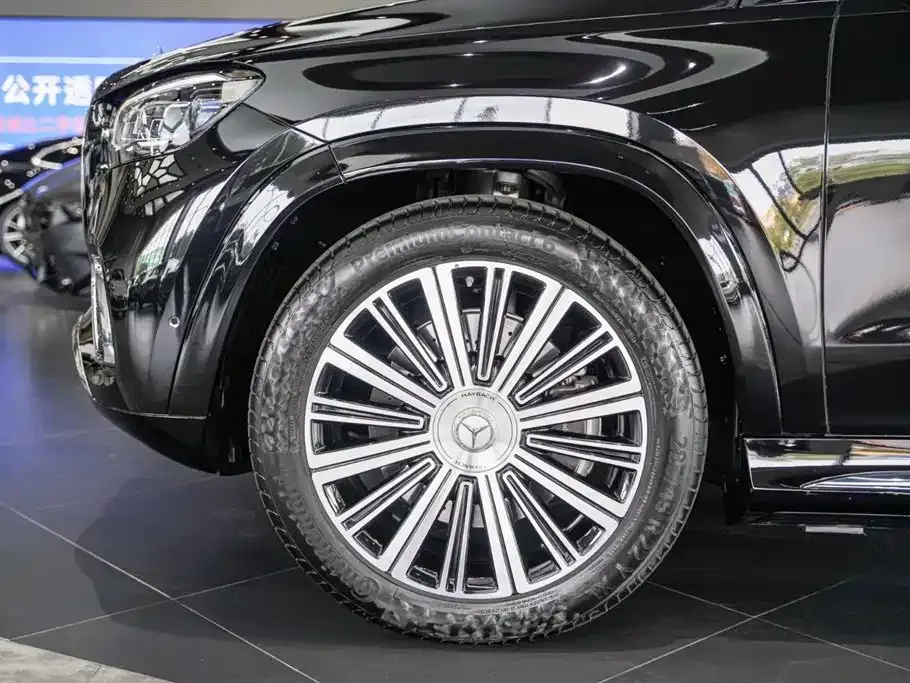 Mercedes-Benz GLS — фото 6