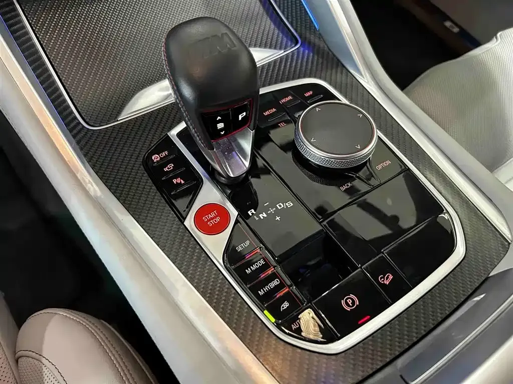 BMW XM — фото 10