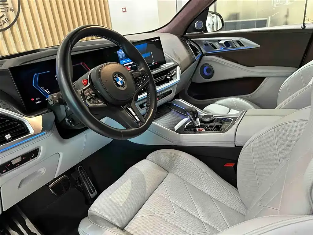 BMW XM — фото 6