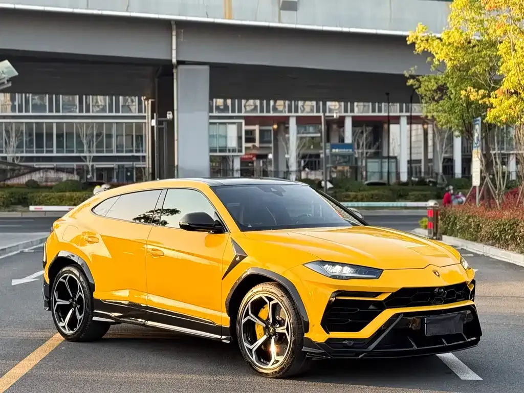 Lamborghini Urus — фото 2