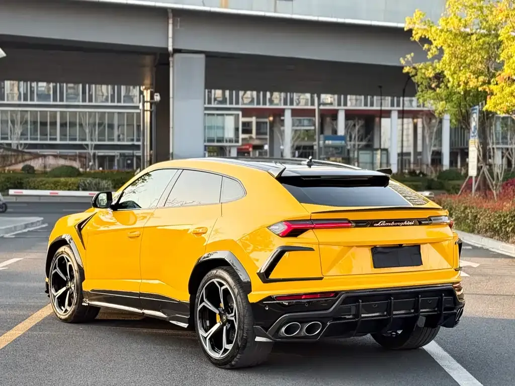 Lamborghini Urus — фото 5
