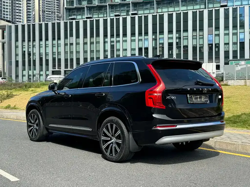 Volvo XC90 PHEV — фото 9