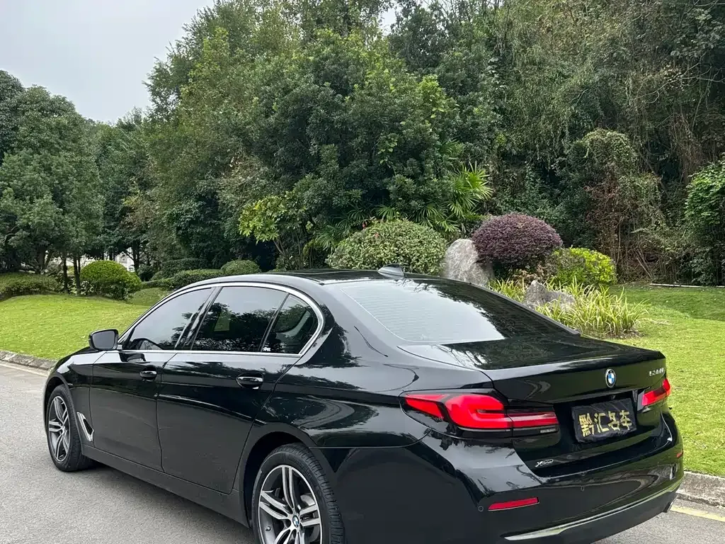 BMW 5 Series — фото 4