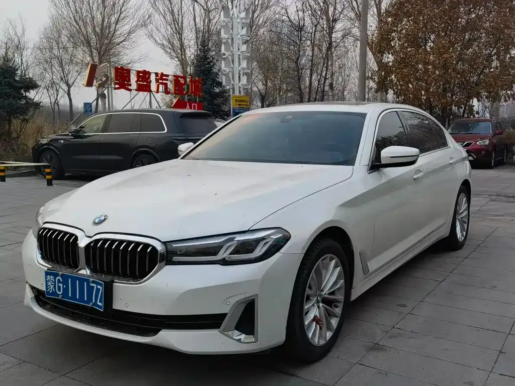 BMW 5 Series — фото 1
