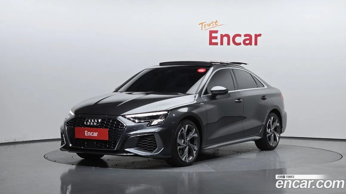 Audi A3 — фото 1