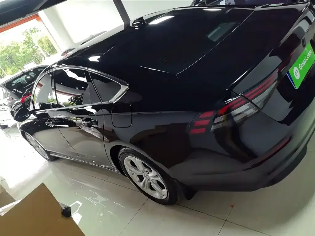 Honda Accord — фото 5
