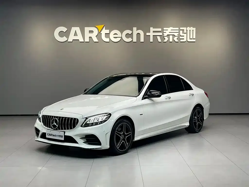 Mercedes-Benz C-Class — фото 1
