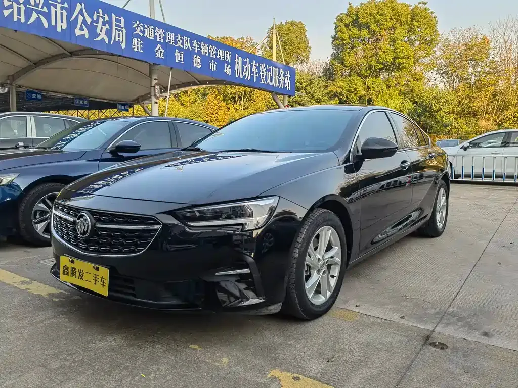 Buick Regal — фото 1