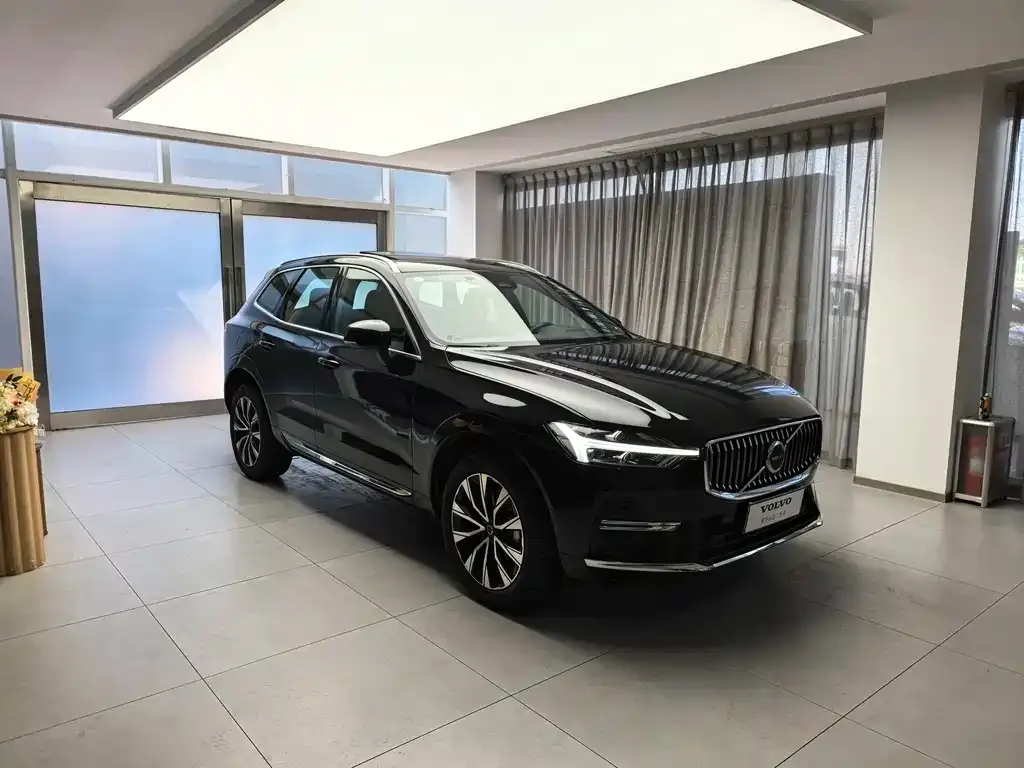 Volvo XC60 — фото 3